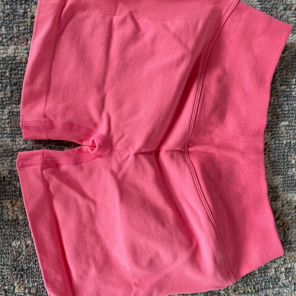 New Aurola Influence Workout Short - Picture 3 of 6